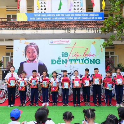 Người sáng tạo nội dung và hướng dẫn JBO